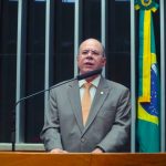 MP que obriga exames para exercer a medicina foi aprovada com apoio do deputado Hildo Rocha